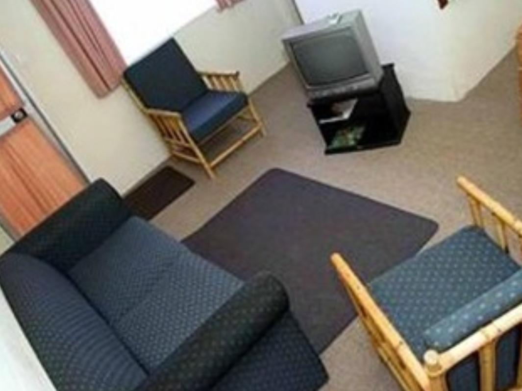 לוור האט Midway Pacifica Lodge מראה חיצוני תמונה